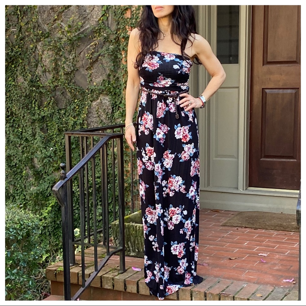 Beautiful Black floral tube maxi dress - Picture 3 of 6